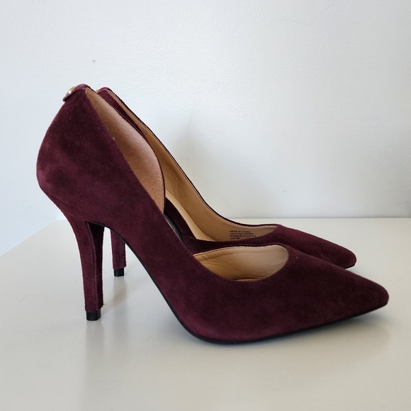 MICHAEL KORS Women's Burgundy Suede Point Toe Pumps, size 5 - Picture 3 of 7